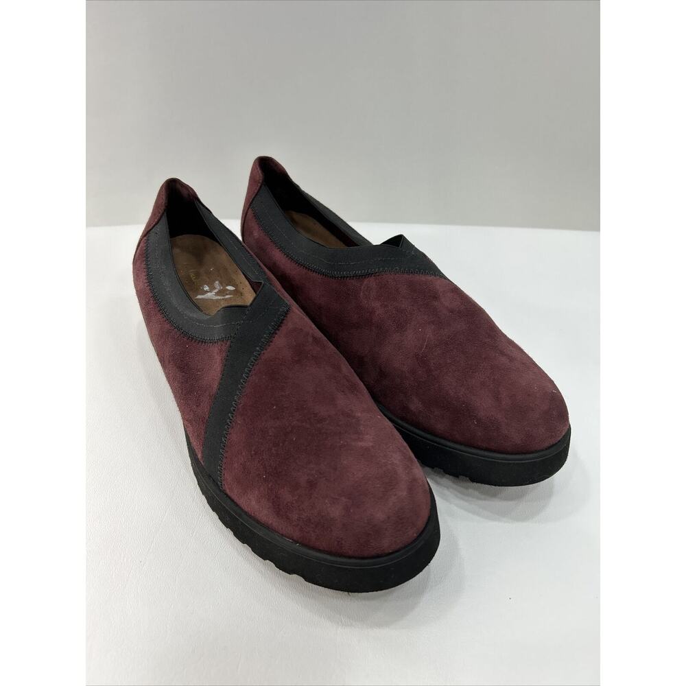 CLARKS Artisan Womens Size 11 Burgundy Bellevue Cedar Slip-On Loafer Flat Suede